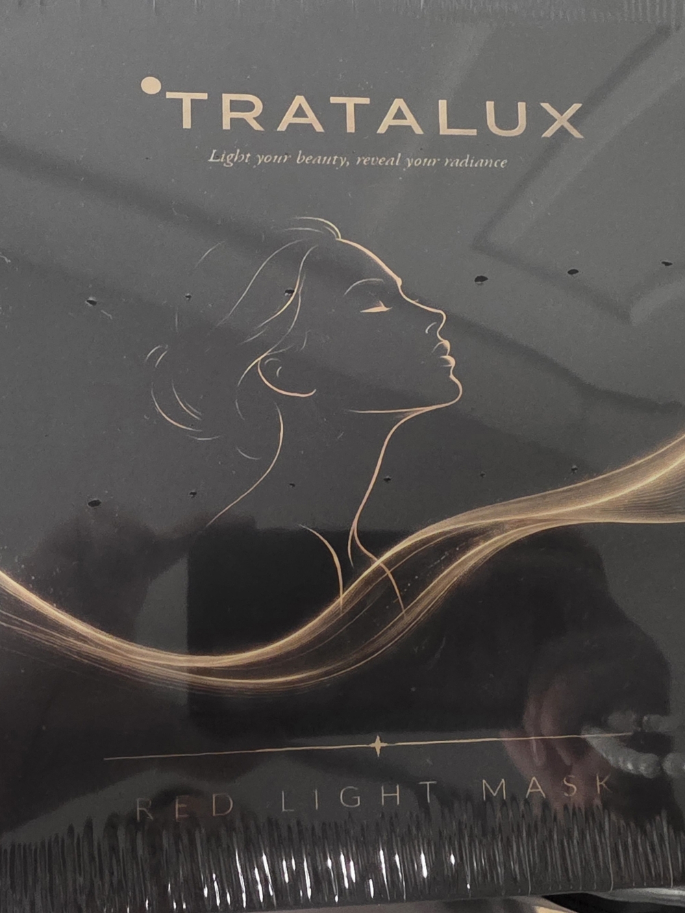 Tratalux Red Light Mask - Black & Gold Packaging